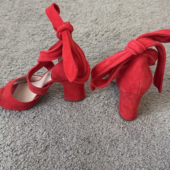 Karl Lagerfeld Suede Heels - Picture 2 of 2